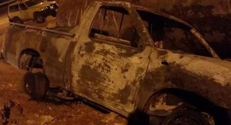 اندلاع حريق بمركبة رش مبيدات غرب محافظة الأفلاج (صور)