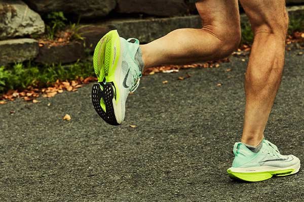 حذاء رياضي مناسب لتمارين الجري