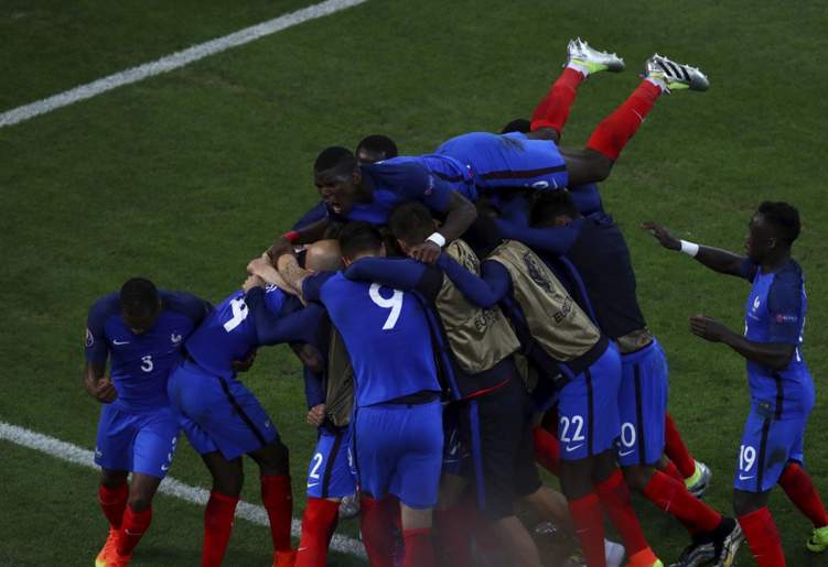 في "يورو 2016".. فرنسا تخطف ألبانيا المجتهدة في الثانية الأخيرة