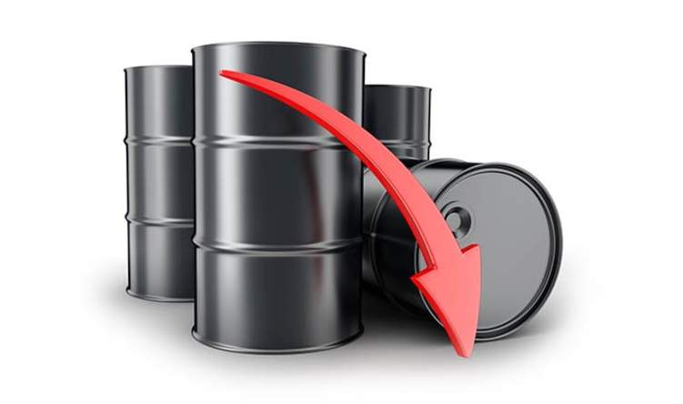 تراجع أسعار النفط بسبب فائض المخزون
