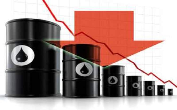 تراجع أسعار النفط بفعل تخمة المعروض