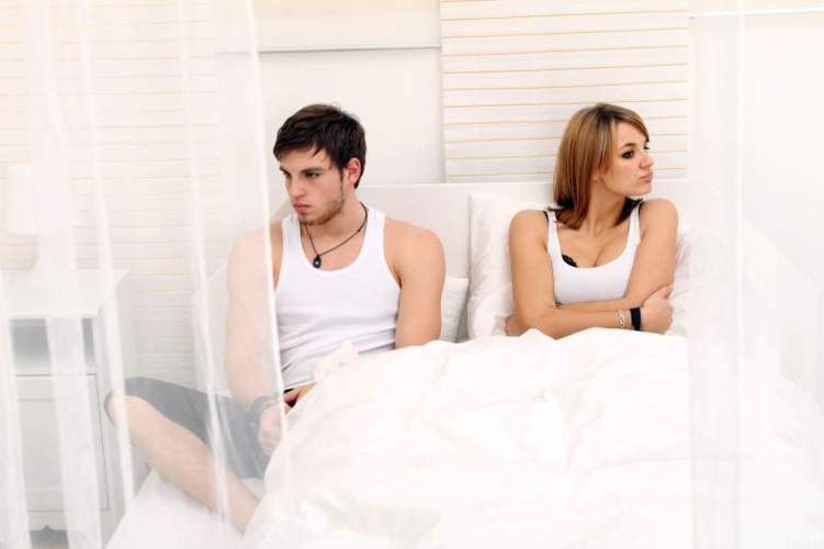 أسوأ 4 أشياء يمكن أن تقوم بها خلال العلاقة الحميمة