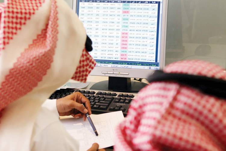 السوق السعودي يغلق على ارتفاع مع تراجع السيولة