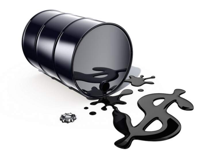 النفط يحقق مكاسب ضعيفة