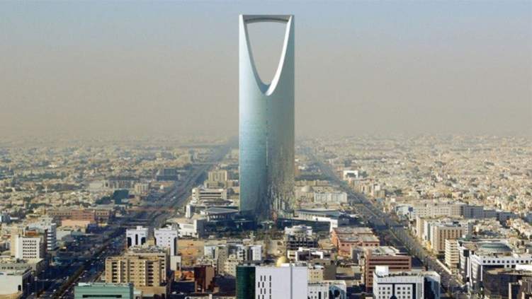 السعودية ترفع رسوم 7 خدمات خلال اسبوعين تطال المقيمين و المواطنين