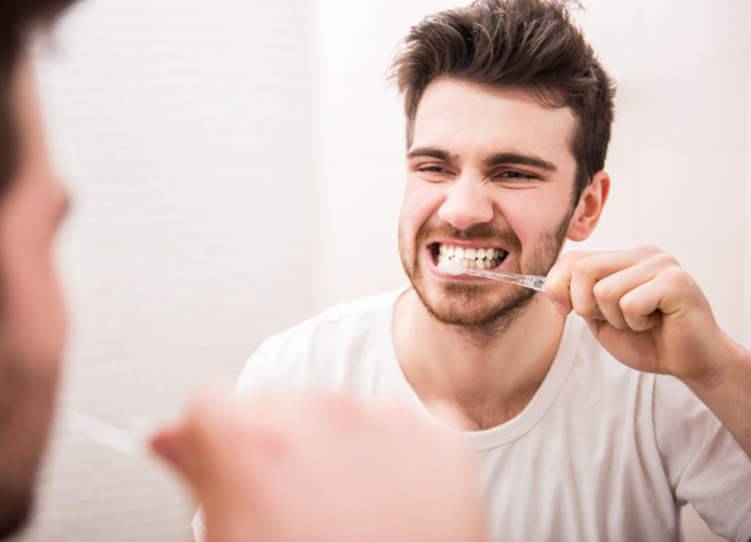 كيف تحافظ على أسنان صحية وتحارب أمراض اللثة