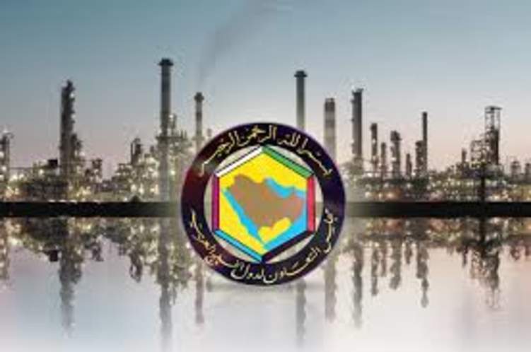 دول الخليج: مستعدون لخفض انتاج النفط 4%