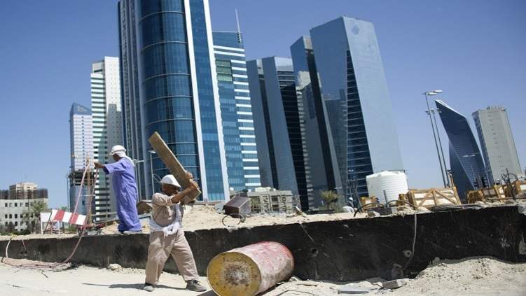 رفع أجور المصريين العاملين في الكويت إلى 150%