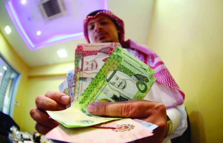 6 أشهر لاكتمال برمجة العملة الجديدة في صرافات البنوك السعودية