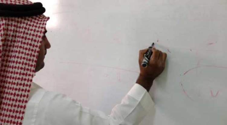السعودية: لا تقليص في رواتب المعلمين