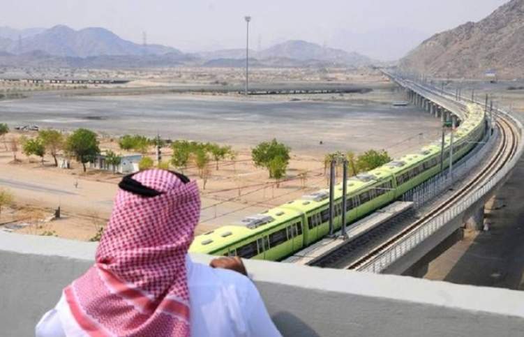 إطلاق 3 مشروعات للنقل العام في جدة