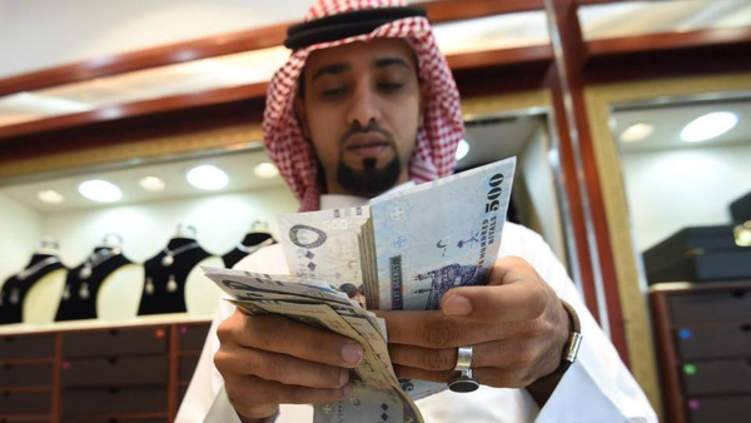قريباً.. السعودية تفرض ضرائب جديدة  تشمل المواد الضارة بالصحة!