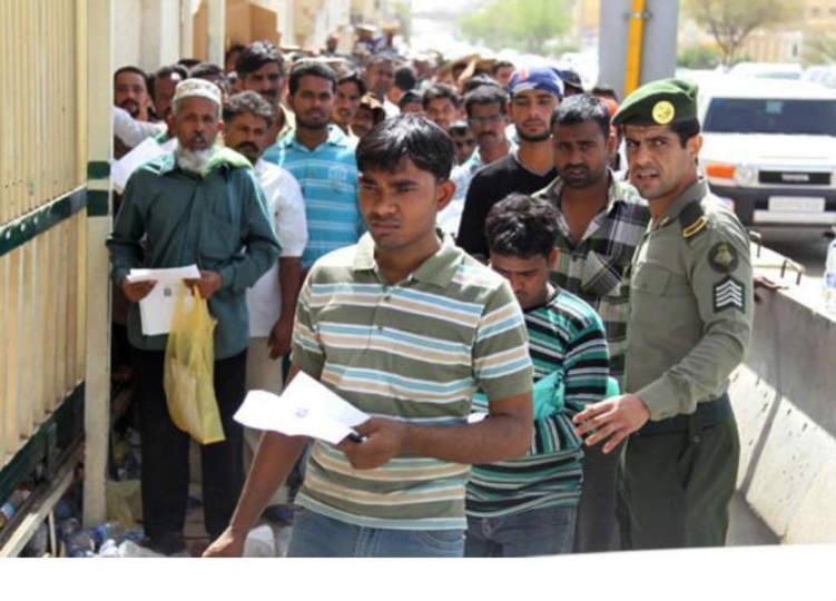 20 ألف هندياً يغادرون السعودية ... والأسباب؟