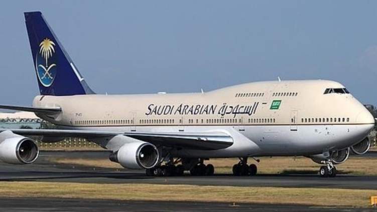 الخطوط الجوية السعودية تنهي عقود الوافدين وتستقطب سعوديين