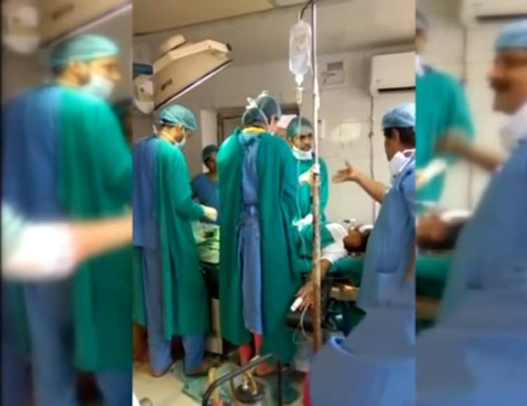 بالفيديو...شجار بين طبيبين في غرفة العمليات يثير جدلاً عالمياً