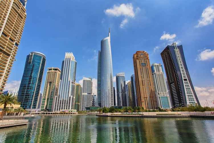 الإمارات الأولى خليجياً بالاستثمار العقاري