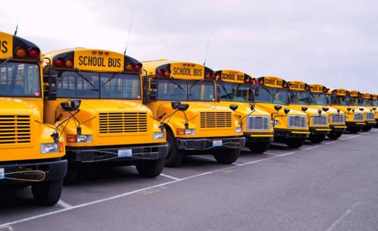 إرشادات يجب على الطلاب الالتزام بها عند ركوب الحافلات المدرسية
