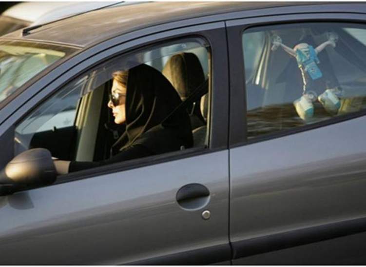 كيف تحصل المرأة السعودية على رخصة قيادة دون اختبار؟