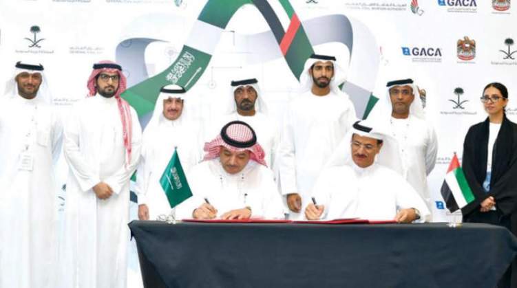 الإمارات والسعودية تدرسان إنشاء سوق مشتركة للطيران المدني
