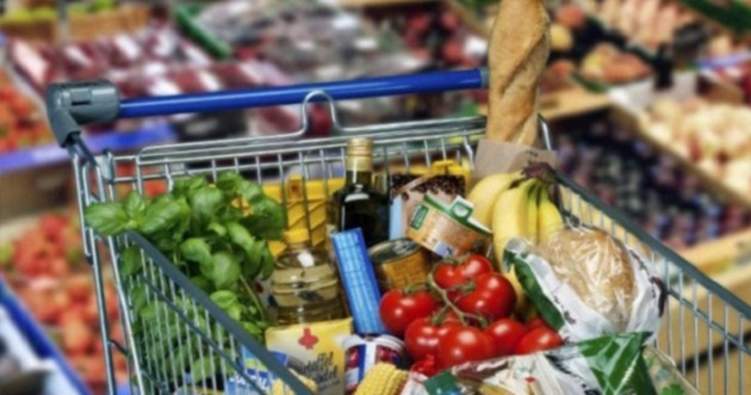 تراجع أسعار 54 سلعة غذائية في السعودية