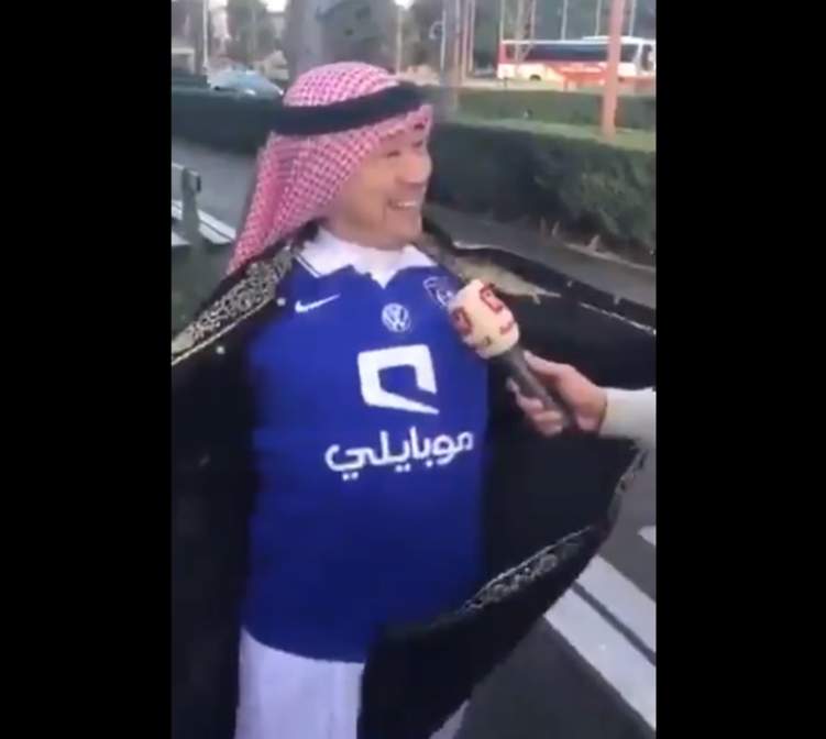 بالفيديو...مشجع ياباني للفريق الهلال السعودي يشعل مواقع التواصل