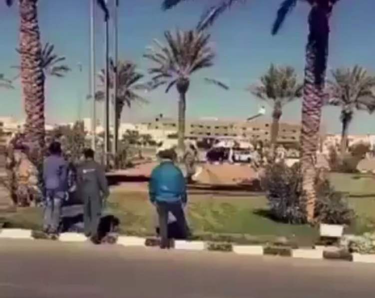 حالة غضب عارمة بسبب ما فعله عمال بحديقة في الطائف عشية زيارة أمير منطقة مكة (فيديو)