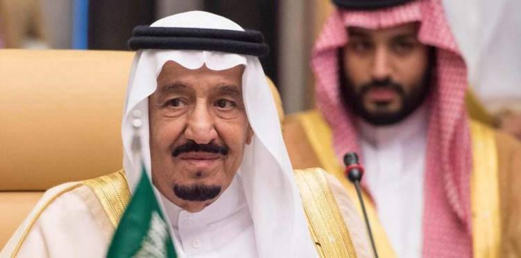 العاهل السعودي يوافق على صرف 2000 دولار للمبتعثين حول العالم