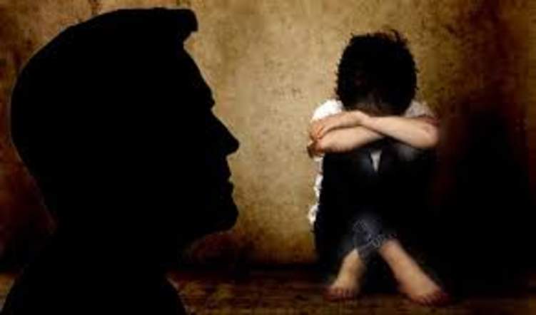 6 ذئاب بشرية يغتصبون طفلاً في الكويت