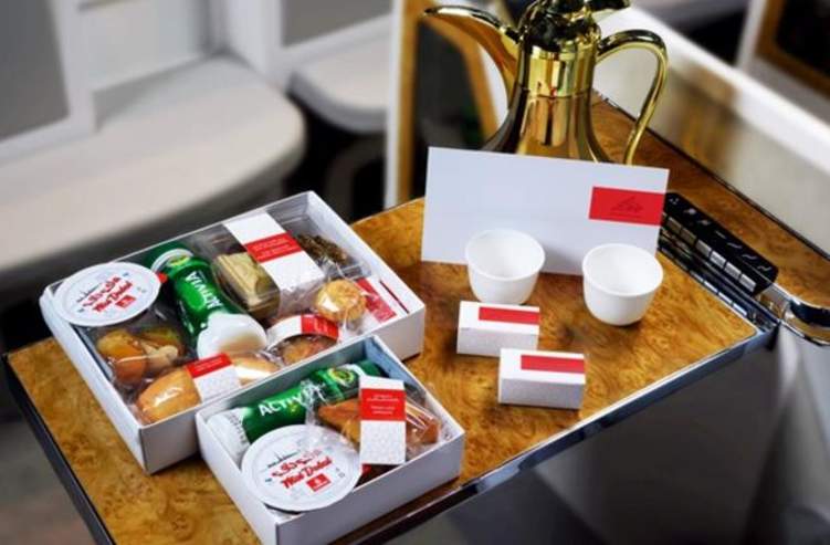 طيران الإمارات تقدم وجبات خاصة للصائمين في رمضان