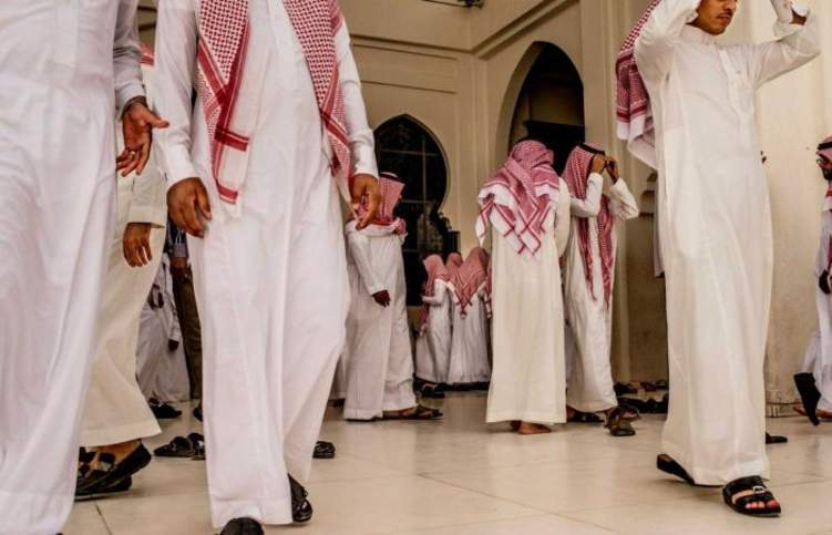 لماذا تم إنهاء عقود مئات موظفي بنود في السعودية؟