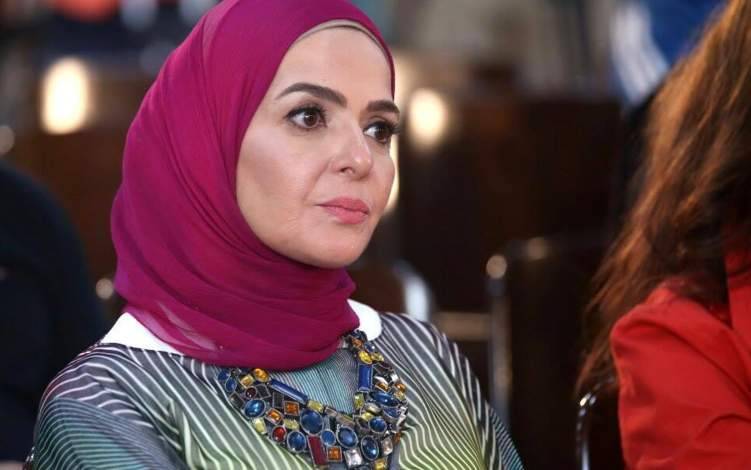 الفنانة المصرية منى عبد الغني تكشف تفاصيل التحرش بها بسبب الحجاب (فيديو)
