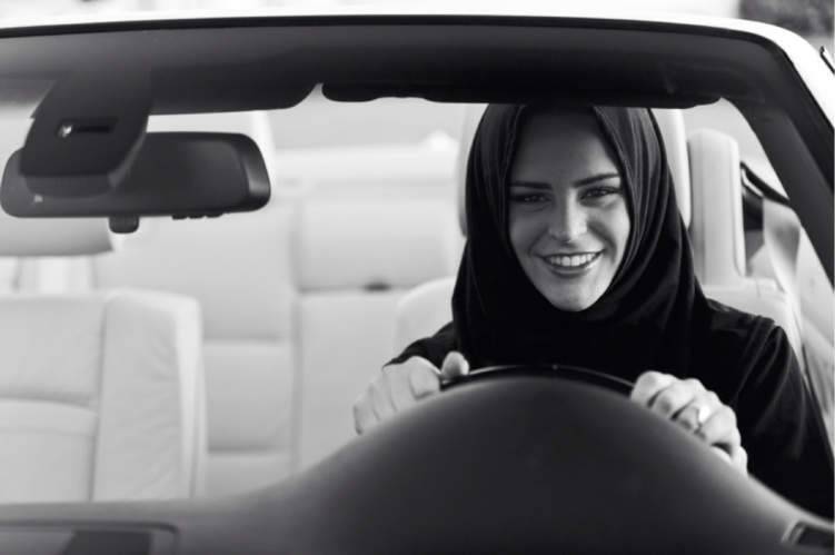 أمانة الجوف تستعد لتنفيذ قرار قيادة المرأة للسيارة بهذه الطريقة