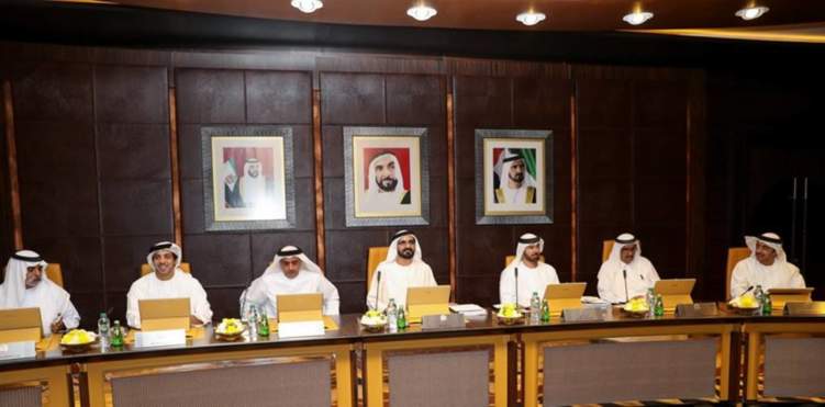 الإمارات تعتمد 8 قرارات استراتيجية لتعزيز تنافسية الاقتصاد