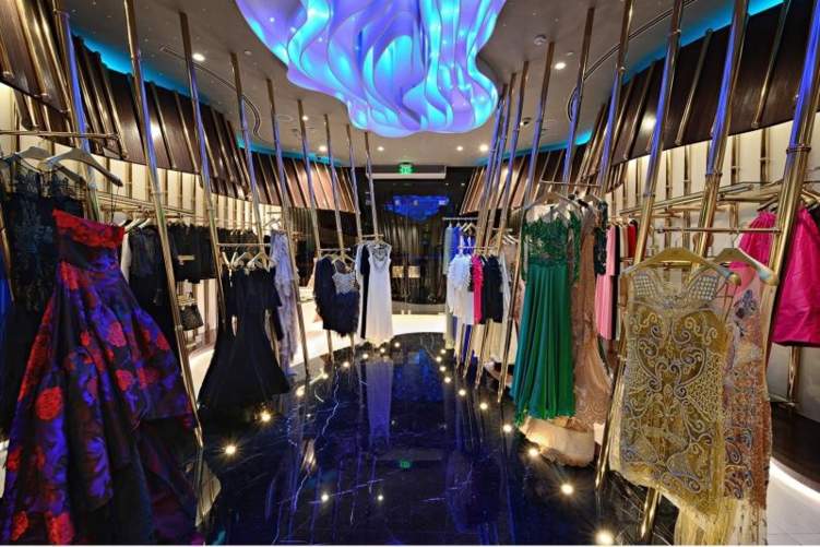 إرتفاع أسعار الفساتين في مشاغل الخياطة بالسعودية إلى 8 آلاف ريال