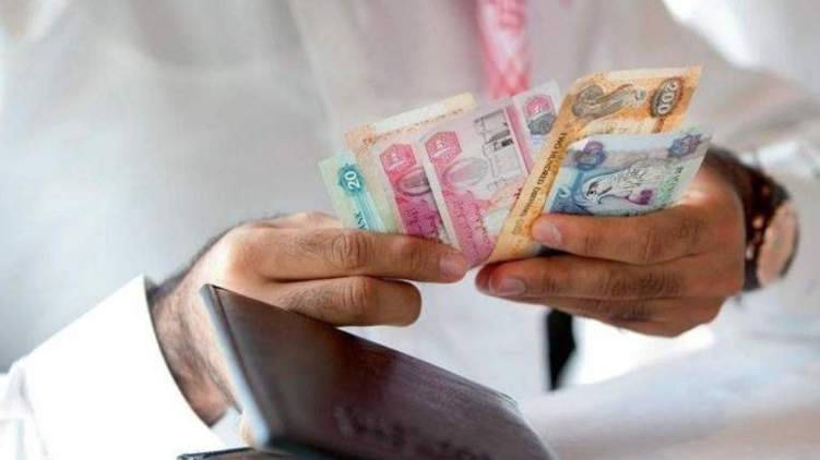الإمارات تعتمد نظام رد "الضريبة المضافة" للسياح