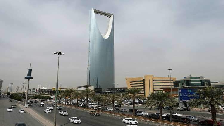 856 ألف موظف في السعودية يغادرون سوق العمل