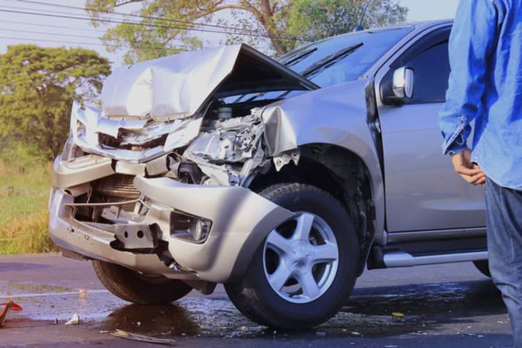 4 أسباب تجعلك تفكر كثيراً قبل شراء سيارة تعرضت لحادث أمامي