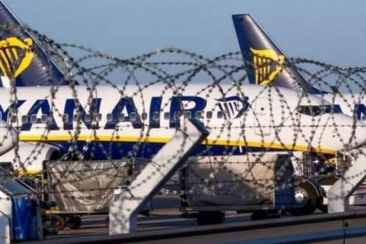 احتجاز طائرة إيرلندية في مطار فرنسا بسبب خلاف مالي