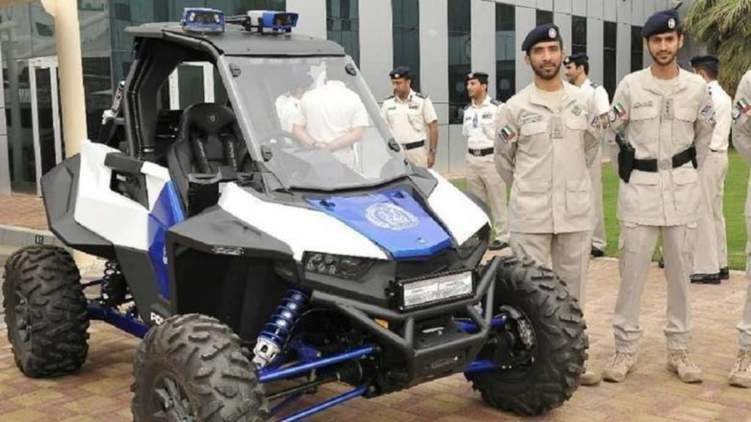 شرطة أبوظبي تكشف عن دراجة ذكية بتقنيات حديثة
