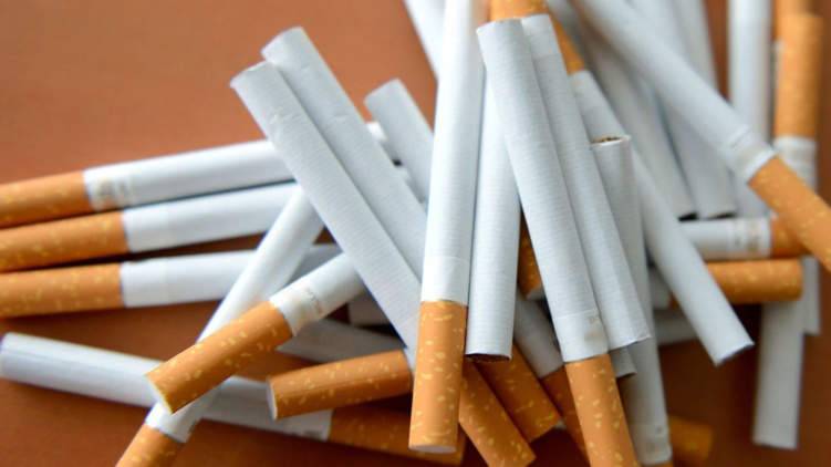 الإمارات تحظر بيع جميع أنواع السجائر التي لا تحمل طوابع ضريبية