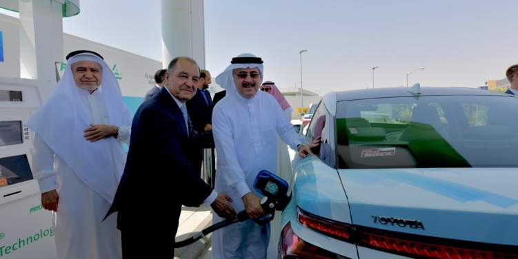 تدشين أول محطة لتزويد السيارات الهيدروجينية بالوقود في السعودية
