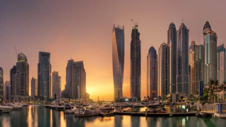 الإمارات: رفع نسبة تملك المستثمرين الأجانب لـ100% في هذه القطاعات