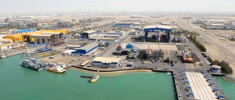 الإمارات تستعد للسماح للأجانب بتملك الشركات البحرية بنسبة 100%