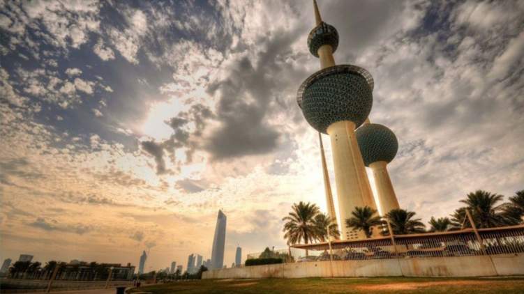 الكويت تسمح بتحويل تأشيرة الزيارة إلى إقامة