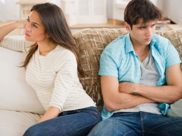 ما هي التصرفات اللتي تهدد إستقرار الحياة الزوجية؟