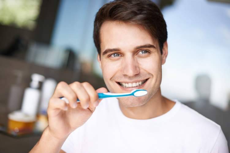 ما علاقة تنظيف الأسنان بصحة القلب؟