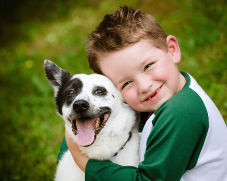 كيف تؤثر تربية الكلاب على سلوكيات أطفالنا؟