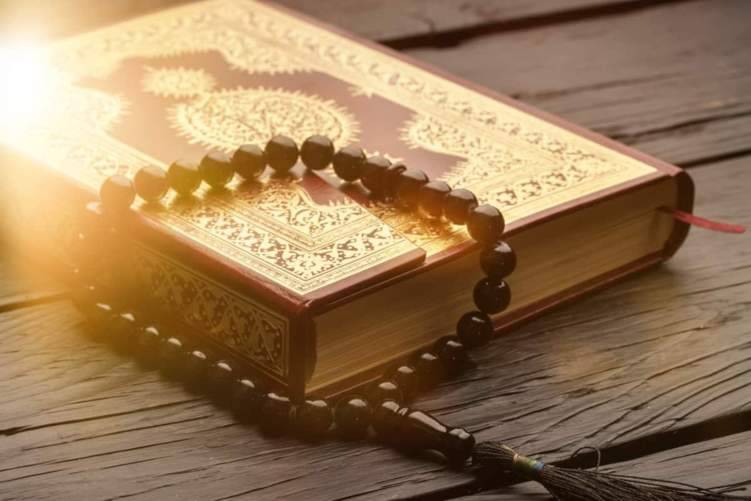 "إعادة كتابة القرآن الكريم" يغضب الشارع السعودي