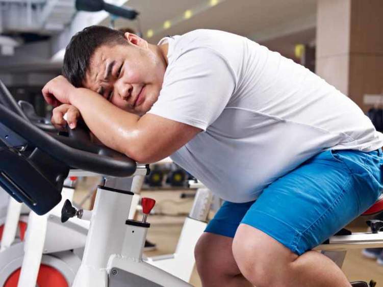 عادات خاطئة تؤدي إلى زيادة الوزن أثناء التمرين