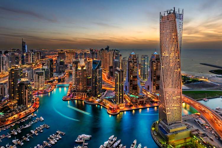 بالصور .. دبي تقدم أفضل تجربة سياحية في العالم